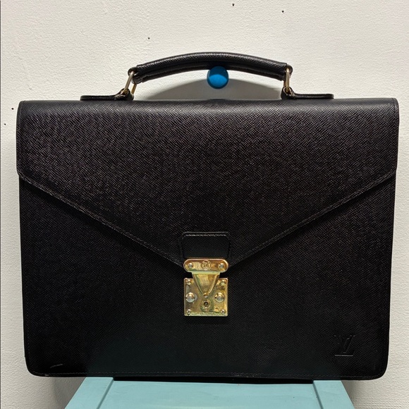 Louis Vuitton Black taiga leather serviette ambassador Briefcase with Gold Clasp - Picture 1 of 14